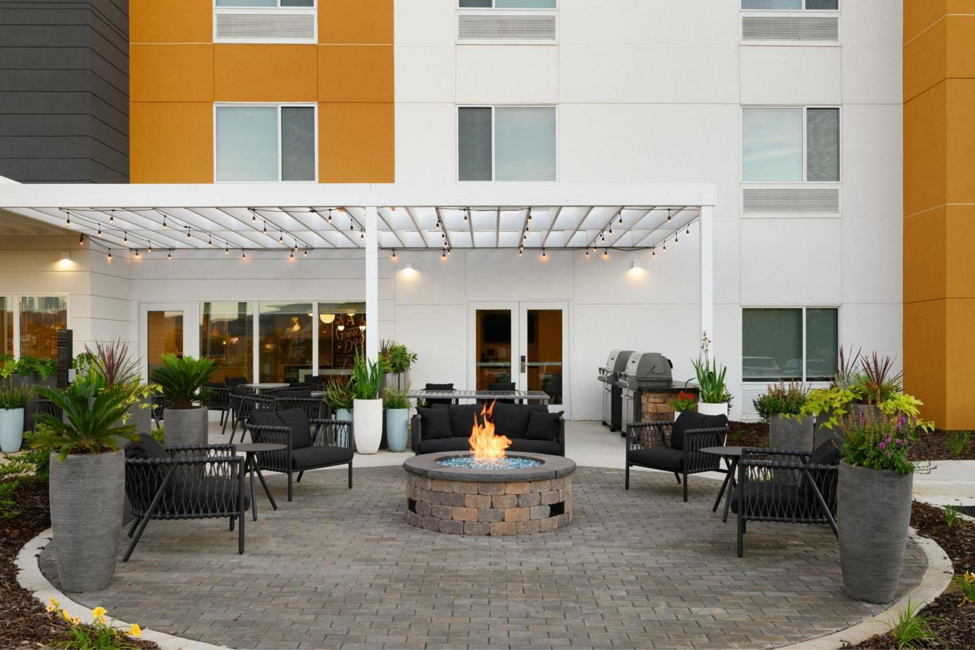 Towneplace Suites By Marriott Oxford Al Bagian luar foto
